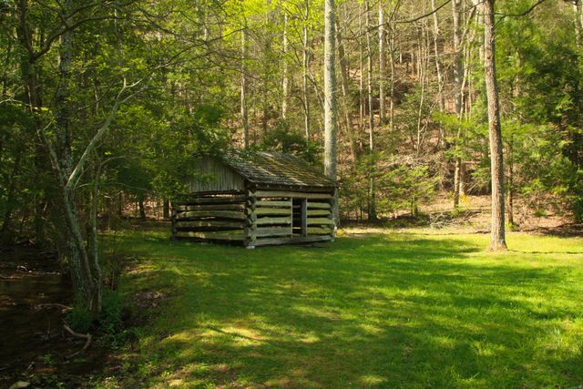 GMS Cades Cove -- Tipton's Corn Crib