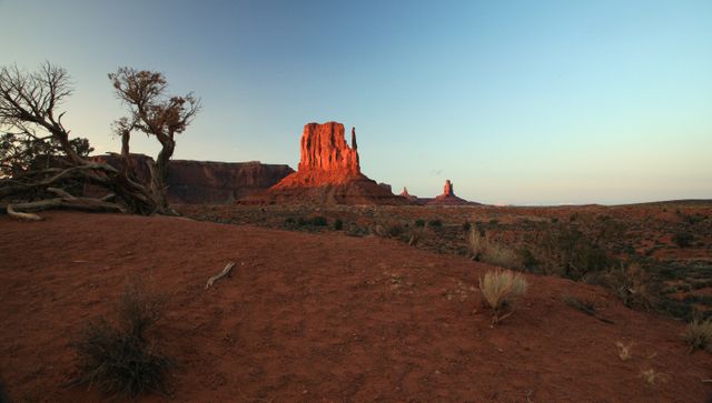 Monument Valley -- Late afternoon photo of East Mitten 