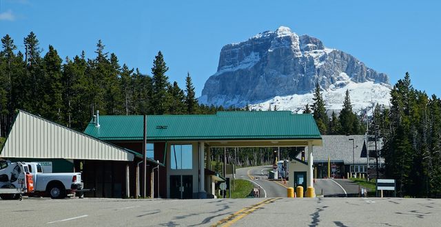 Waterton -- Border Crossing from Canada to US