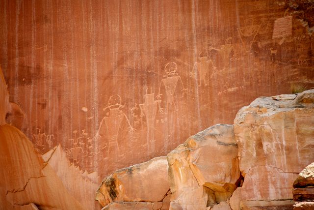 Capitol Reef NP -- Petroglyphs
