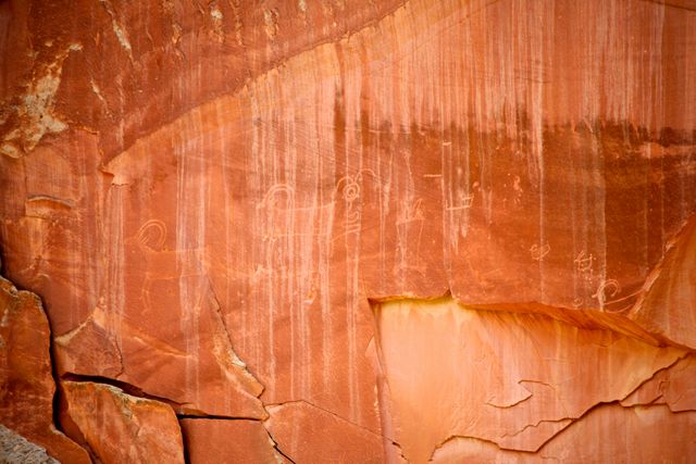 Capitol Reef NP -- More Petroglyphs drawings 