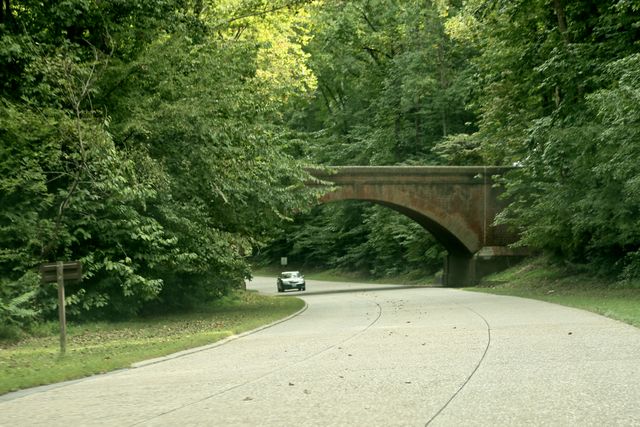 Colonial Parkway