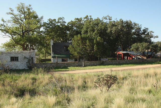 Frijole Range Museum area