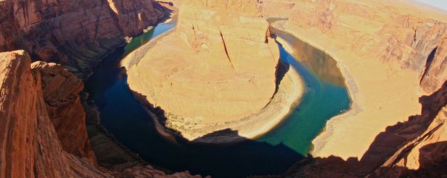 Horseshoe Bend - wide angle lens 