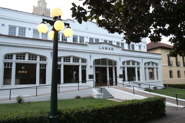 Lamar Bathhouse