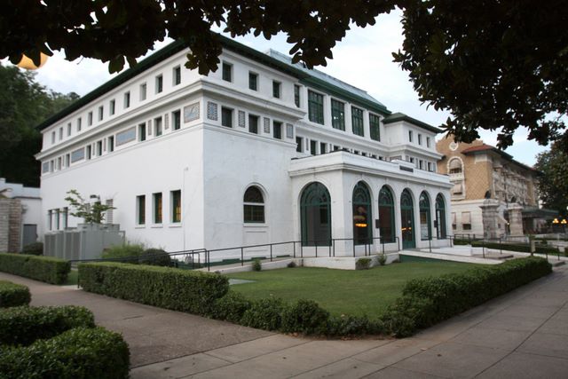 Maurice Bathhouse