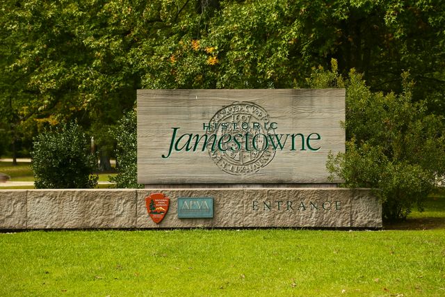 Jamestown -- Historic Site Park Sign 