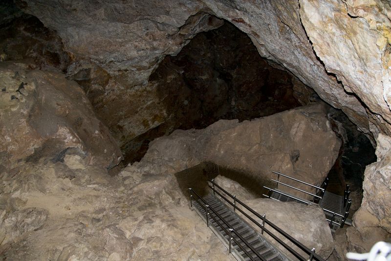 Stair down to the cave 