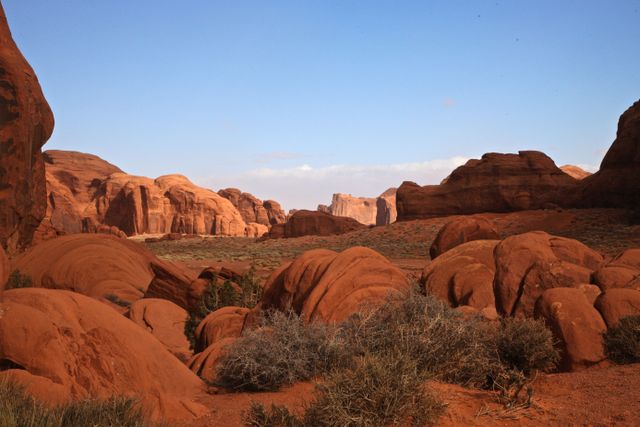 Monument Valley - Backside of Thunderbird Mesa 