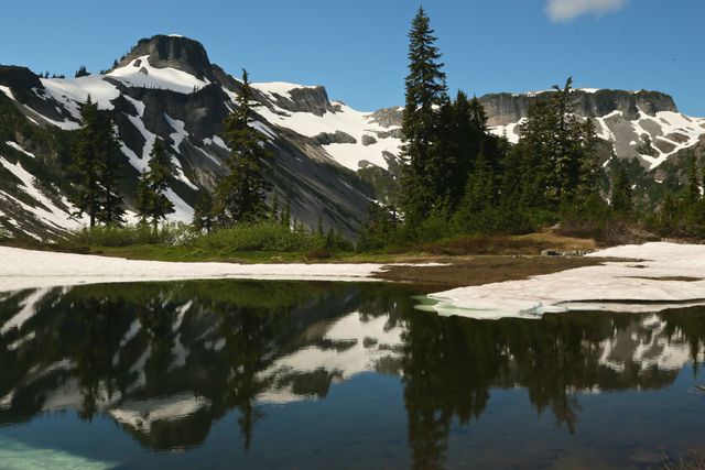 Mt Baker -- Lake below Table Mountain