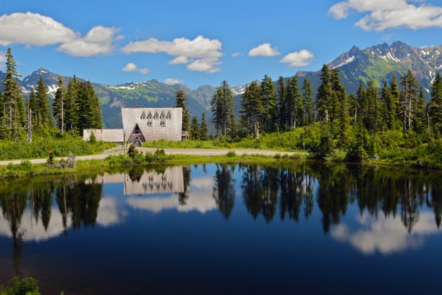 Mt Baker -- Firs Chalet 