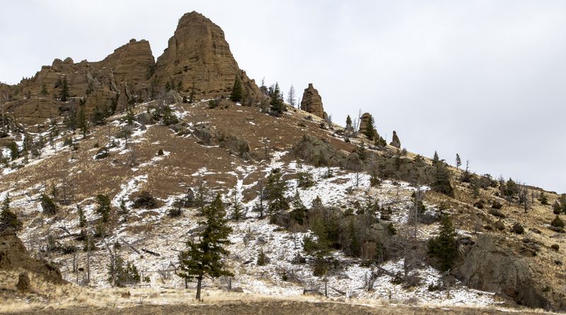 Monument Mountain Range 