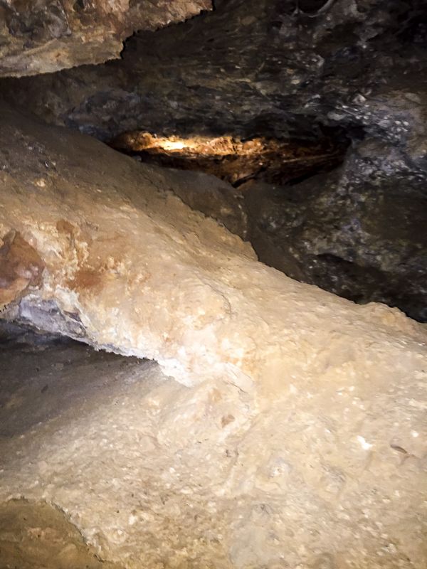Narrow Fissure 